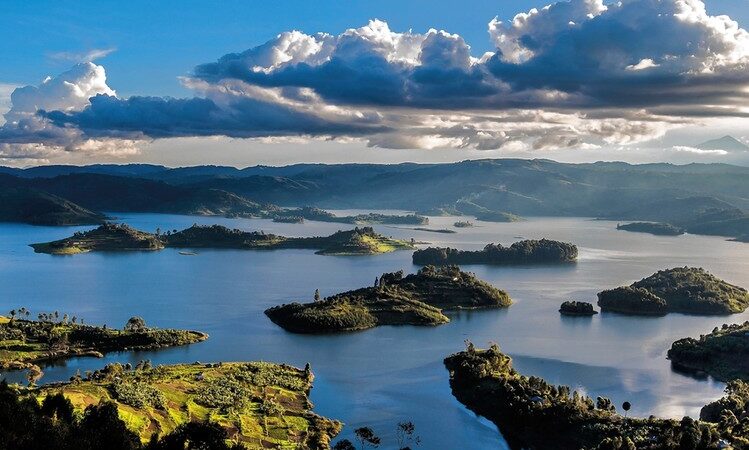 Lake Bunyonyi - 4x4 Rent a Car Uganda